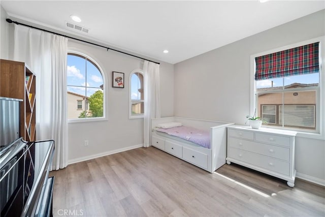 323 La Ventana Dr, Brea, CA 92823 - bedroom with light wood-style floors, baseboards, and recessed lighting