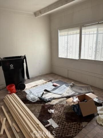 1413 E 77th St, Los Angeles, CA 90001 - view of empty room