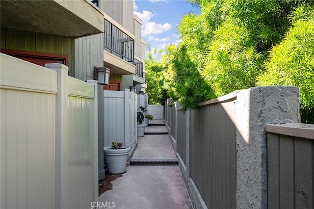 2601 E 19th St Unit 30, Signal Hill, CA 90755 - view of side of home
