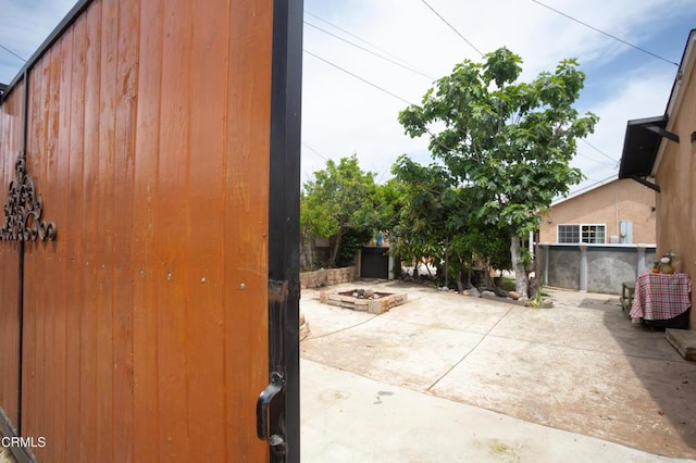 1207 S L St, Oxnard, CA 93033 - view of patio / terrace