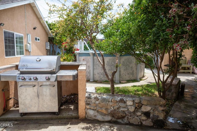 1207 S L St, Oxnard, CA 93033 - view of patio / terrace with a grill