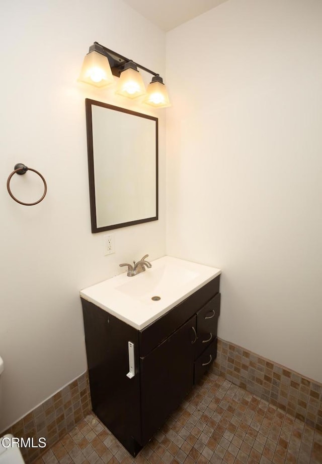 1207 S L St, Oxnard, CA 93033 - half bathroom with vanity