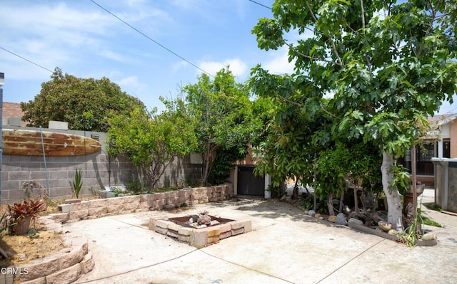 1207 S L St, Oxnard, CA 93033 - fenced backyard featuring a patio