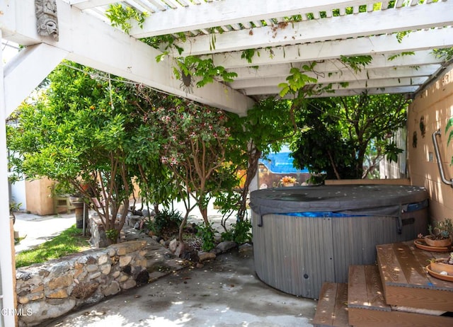 1207 S L St, Oxnard, CA 93033 - view of patio featuring a hot tub