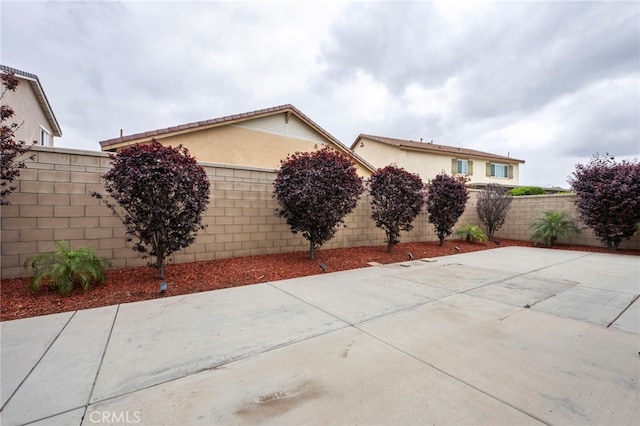 6864 Ripple Ct, Jurupa Valley, CA 91752 - fenced backyard featuring a patio