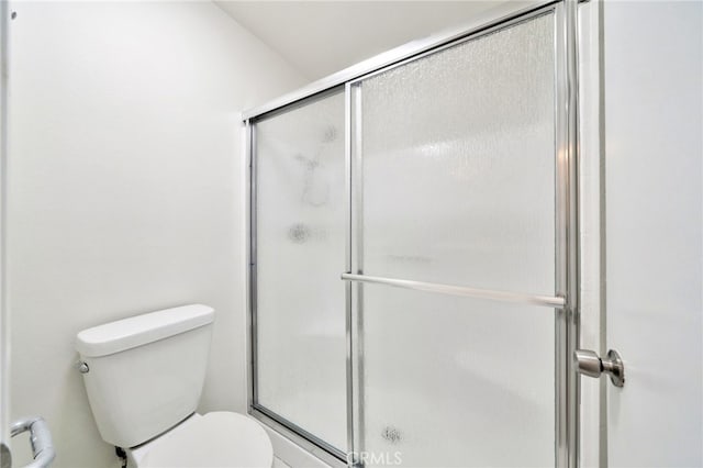 6211 Newhaven Ct Unit 128, Yorba Linda, CA 92887 - full bath with a shower with door and toilet