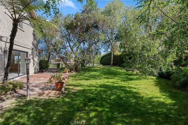 2207 Inverness Ct, Oxnard, CA 93036 - view of yard featuring a patio