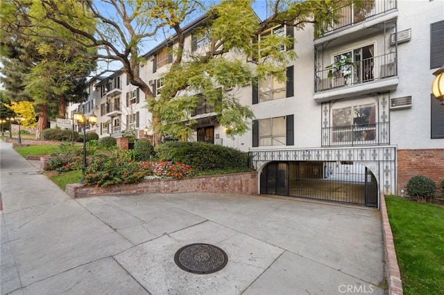 1222 N Olive Dr Unit 409, West Hollywood, CA 90069 - view of apartment building / complex