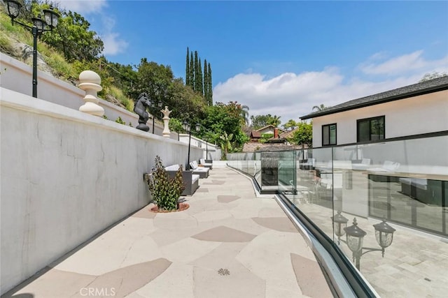 2223 Flintridge Dr, Glendale, CA 91206 - view of patio / terrace