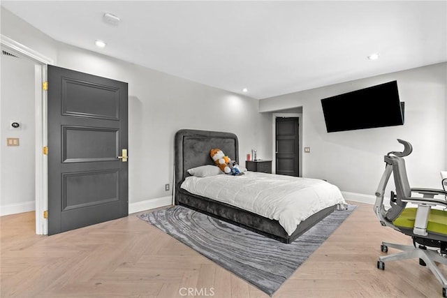 2223 Flintridge Dr, Glendale, CA 91206 - bedroom with baseboards and recessed lighting