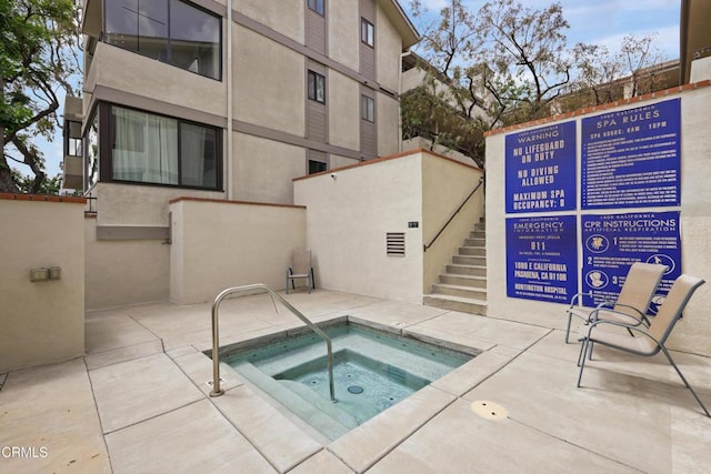 1000 E California Blvd Unit 108, Pasadena, CA 91106 - view of pool featuring a hot tub