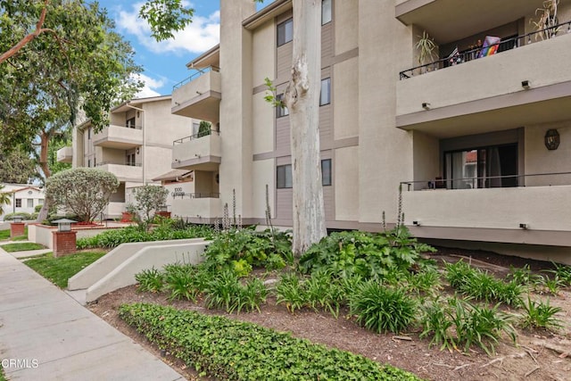 1000 E California Blvd Unit 108, Pasadena, CA 91106 - view of apartment building / complex