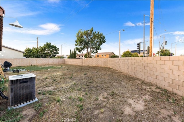 39202 Nicole Dr, Palmdale, CA 93551 - fenced backyard with central air condition unit