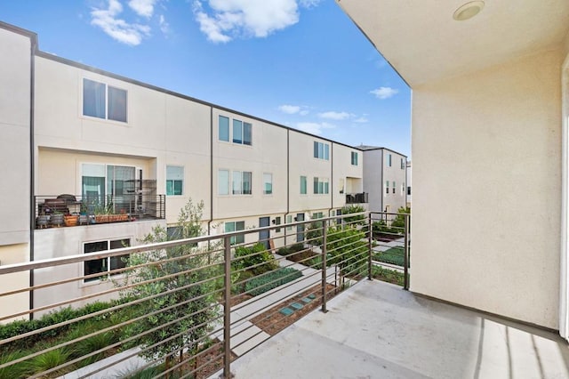 5485 Seacliff Pl Unit 106, San Diego, CA 92154 - view of balcony