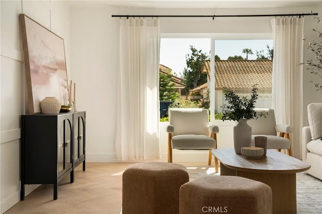 13 Lucero W, Irvine, CA 92620 - living area with baseboards