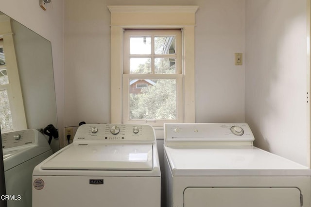 1813 Wayne Ave, South Pasadena, CA 91030 - laundry area with washing machine and clothes dryer