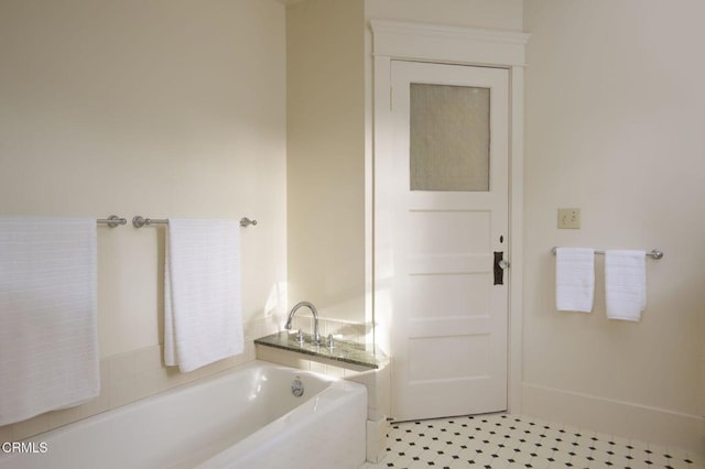 1813 Wayne Ave, South Pasadena, CA 91030 - full bathroom with a garden tub