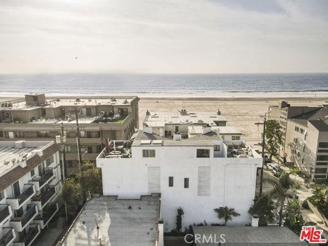 14 Mast St Unit 1, Marina Del Rey, CA 90292 - aerial view of waterfront with a beach