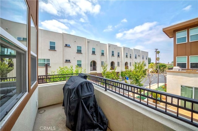 9213 Sunshine Pl, Downey, CA 90240 - view of balcony