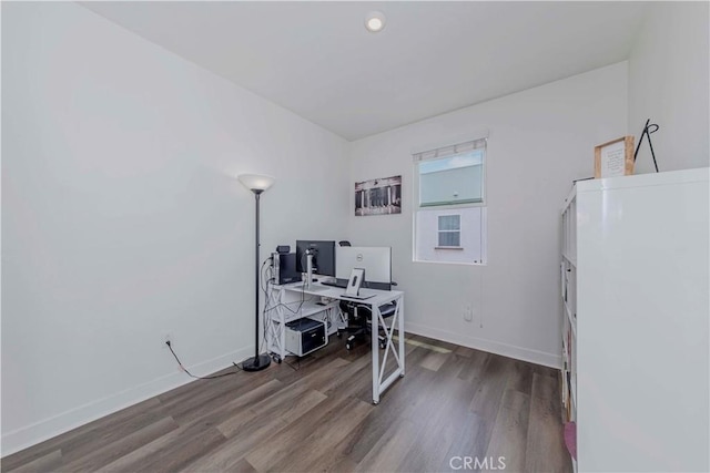 9213 Sunshine Pl, Downey, CA 90240 - office featuring wood finished floors, baseboards, and recessed lighting