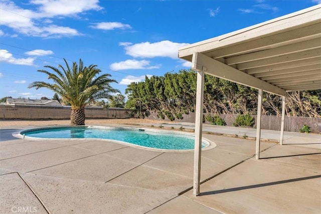 17660 Seaforth St, Hesperia, CA 92345 - view of pool with a patio and a fenced backyard