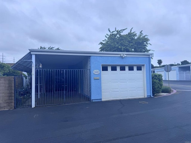3542 Pear Blossom Cir, Oceanside, CA 92057 - view of garage