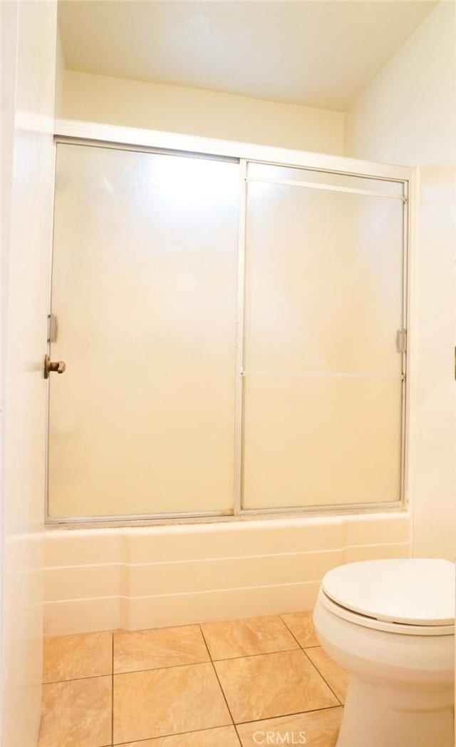 570 W Stocker St Unit 202, Glendale, CA 91202 - full bath with toilet, tile patterned flooring, and enclosed tub / shower combo