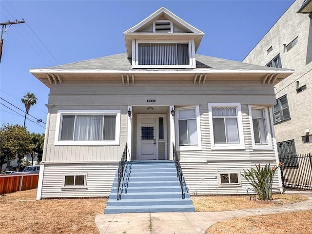 1051 W 18th St, Los Angeles, CA 90015 - view of front facade featuring a shingled roof