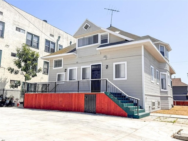 1051 W 18th St, Los Angeles, CA 90015 - view of front of property