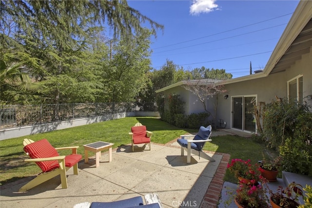 7235 Estepa Dr, Tujunga, CA 91042 - view of patio