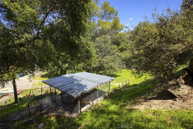 7235 Estepa Dr, Tujunga, CA 91042 - surrounding community featuring an outdoor structure