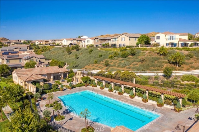 29015 Ridgecrest Ct, Valencia, CA 91354 - community pool with a residential view