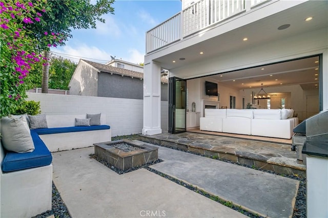 2001 Oak Ave, Manhattan Beach, CA 90266 - view of patio with outdoor lounge area and a balcony