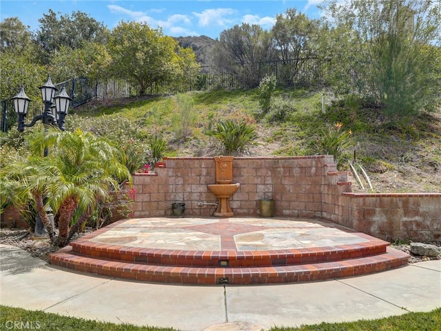2237 Sageleaf Cir, Corona, CA 92882 - view of patio / terrace