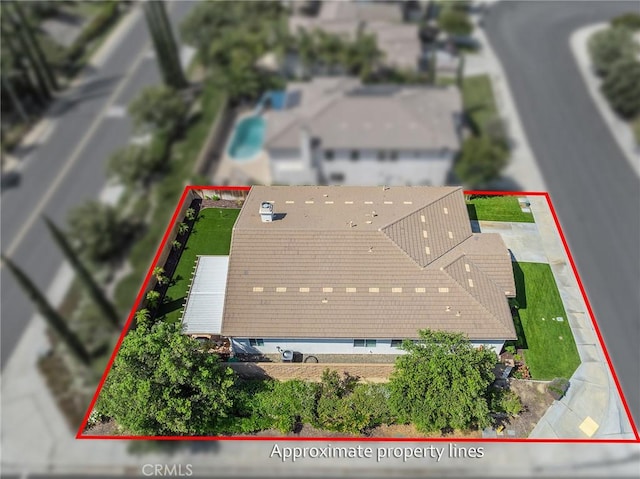 44774 Pride Mountain St, Temecula, CA 92592 - aerial view of property and surrounding area with property boundaries highlighted and a pool area