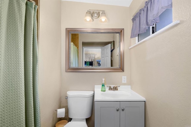 5680 Wendi St, La Mesa, CA 91942 - full bath with vanity, toilet, and a shower with curtain