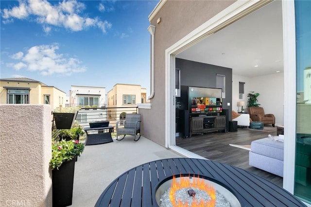 656 Daniel Freeman Cir, Inglewood, CA 90301 - wooden deck featuring a residential view