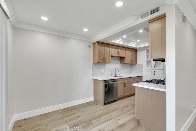 1425 Forest Glen Dr Unit 159, Hacienda Heights, CA 91745 - kitchen with dishwasher, crown molding, light wood-style floors, tasteful backsplash, and baseboards