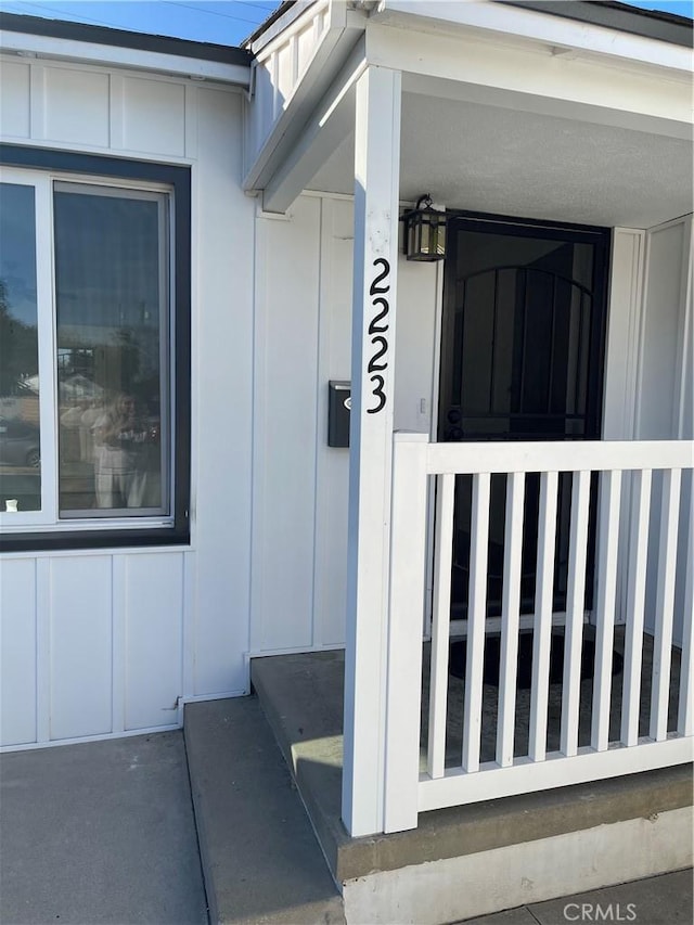 2221 Granada Ave, Long Beach, CA 90815 - property entrance with board and batten siding