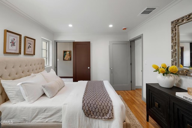 2384 E Orange Grove Blvd, Pasadena, CA 91104 - bedroom featuring light wood finished floors, crown molding, recessed lighting, and baseboards