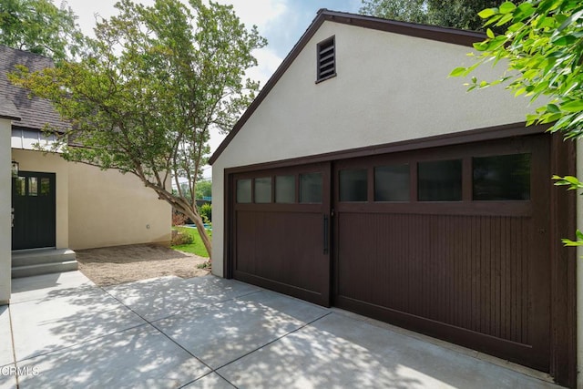 2384 E Orange Grove Blvd, Pasadena, CA 91104 - view of garage