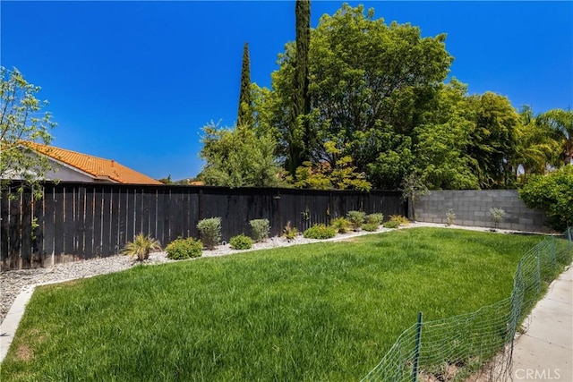 39985 Falcon Way, Murrieta, CA 92562 - view of yard