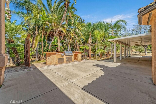 2189 Myers St, Riverside, CA 92503 - view of patio featuring a ceiling fan