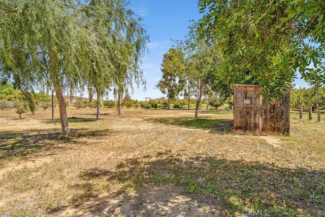 2189 Myers St, Riverside, CA 92503 - view of yard