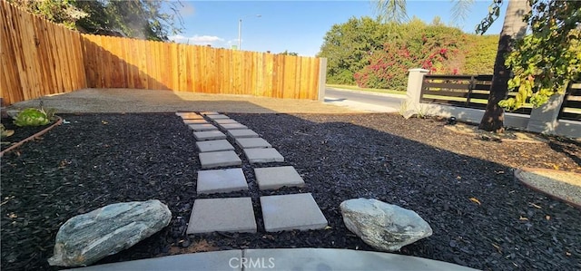 5818 Tyler St, Riverside, CA 92503 - view of yard