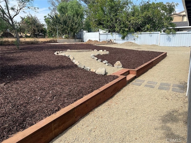 5818 Tyler St, Riverside, CA 92503 - view of yard
