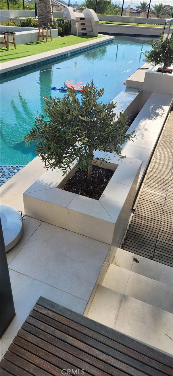 116 Clear Fls, Irvine, CA 92602 - view of swimming pool