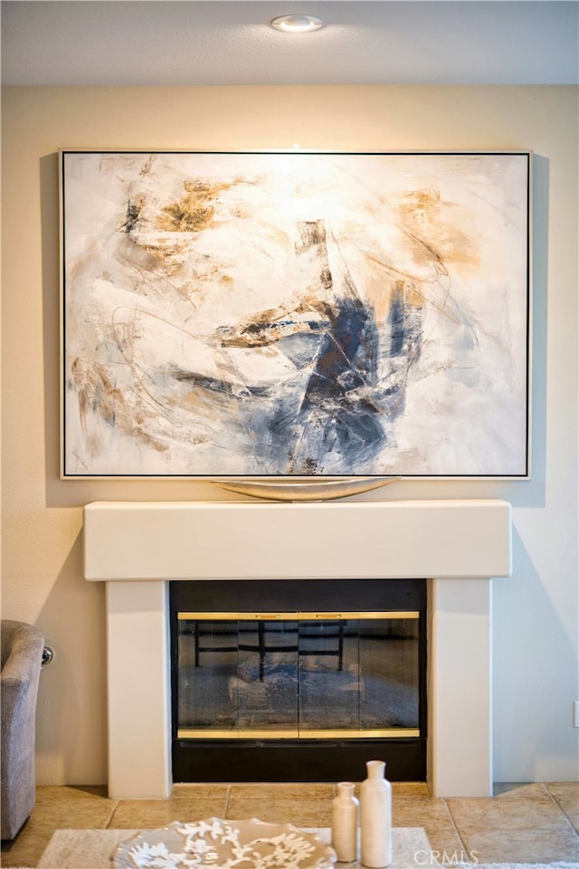 79980 Merion Ln, Quinta, CA 92253 - detailed view of a glass covered fireplace