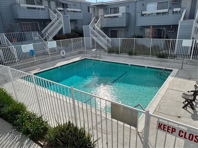 20930 Parthenia St Unit 109, Canoga Park, CA 91304 - view of community pool