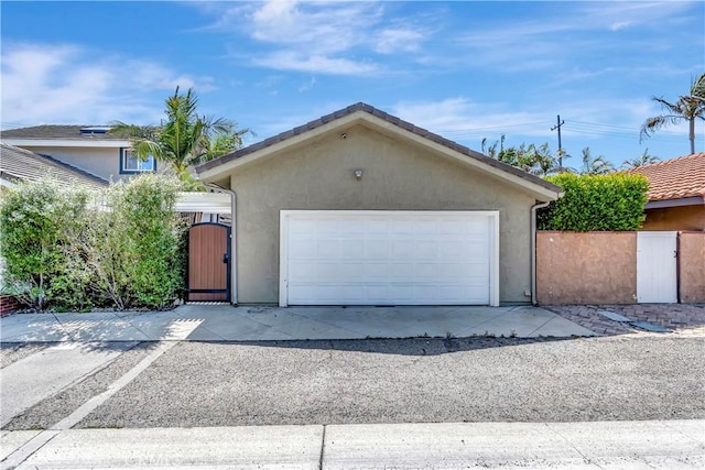 1806 Lake St, Huntington Beach, CA 92648 - detached garage with a gate
